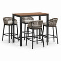 Conjunto de bar con mesa alta de madera y sillas de cuerda gris